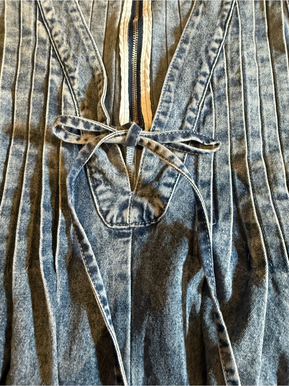 Denim Women’s Tie-Front Romper in Light Blue, size medium - Picture 5 of 10